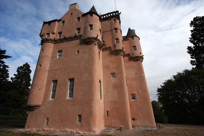 Craigievar Castle: parapet detail.