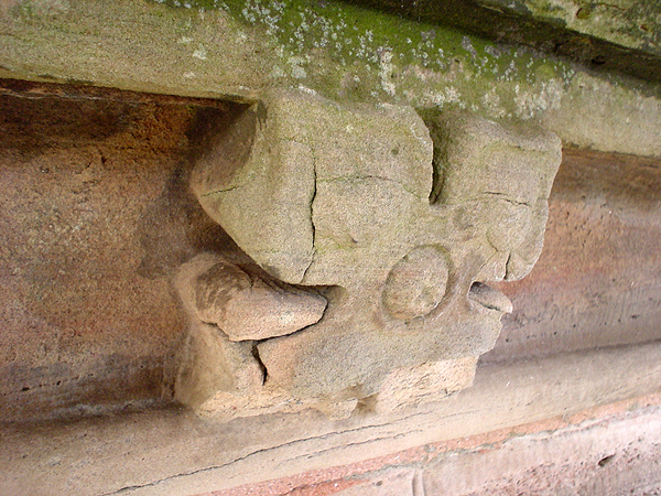 String course: decorative sandstone flower.