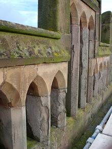 Tower parapet: masonry condition.