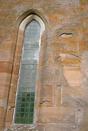 Before works: inappropriate mortar repairs and masonry delamination