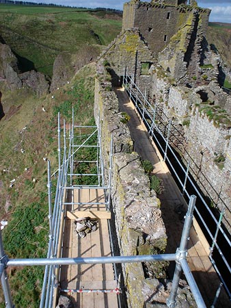 Works: preparation of masonry wall head.